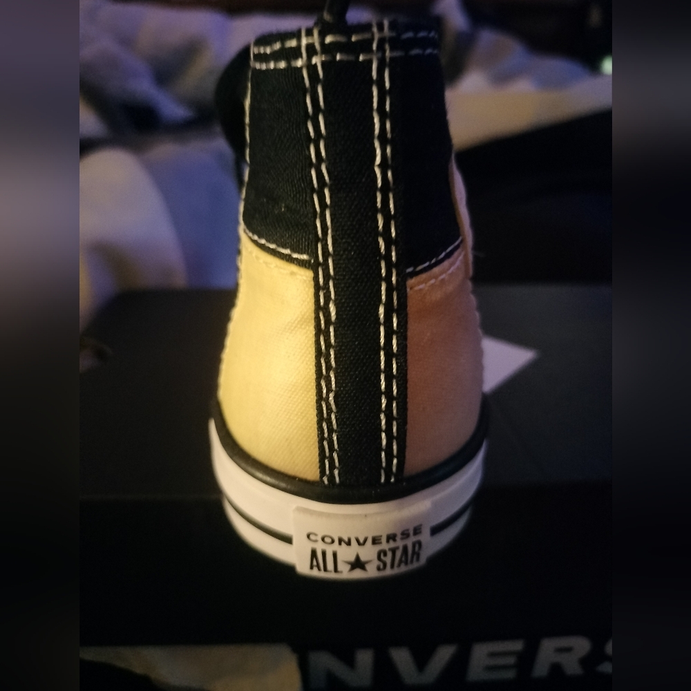 Toddler Converse All Star Hi Uv In Black/Magenta - Picture 15 of 16